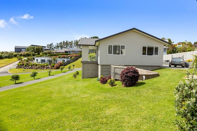 Photo of property in 16 Midgard Road, Coopers Beach, 0420