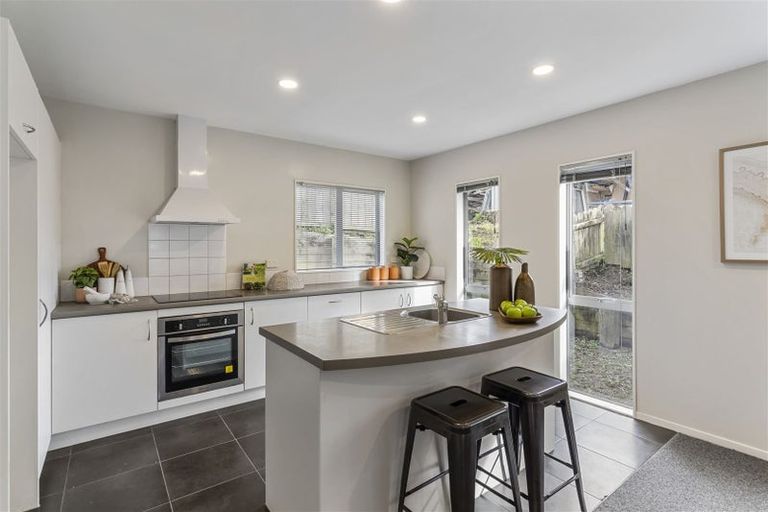 Photo of property in 49f Lancaster Road, Beach Haven, Auckland, 0626