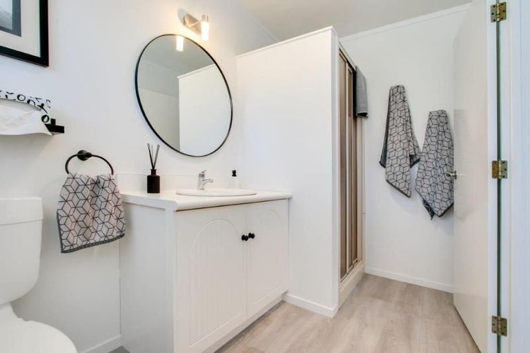 Photo of property in 2 Fern Grove, Taradale, Napier, 4112