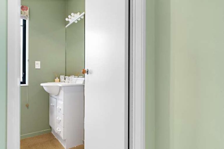 Photo of property in 116a West Street, Greytown, 5712