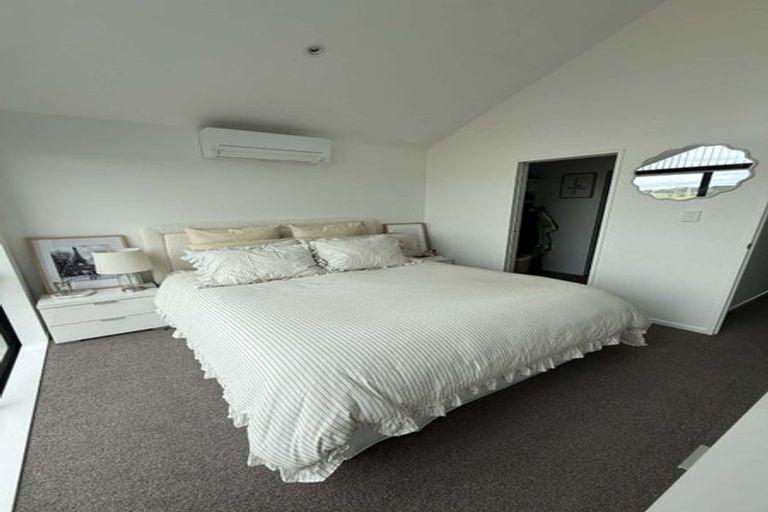 Photo of property in 8 Berba Lane, Westgate, Auckland, 0814