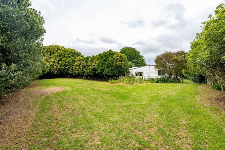 Photo of property in 17 Pyle Road West, One Tree Point, 0118