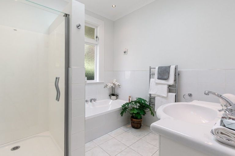 Photo of property in 25 Rangoon Street, Khandallah, Wellington, 6035