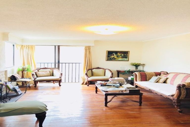 Photo of property in 9 Humphrey Kemp Avenue, Henderson, Auckland, 0612