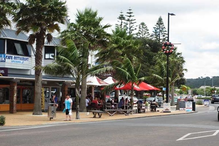Photo of property in 1/21 Elizabeth Street, Orewa, 0931