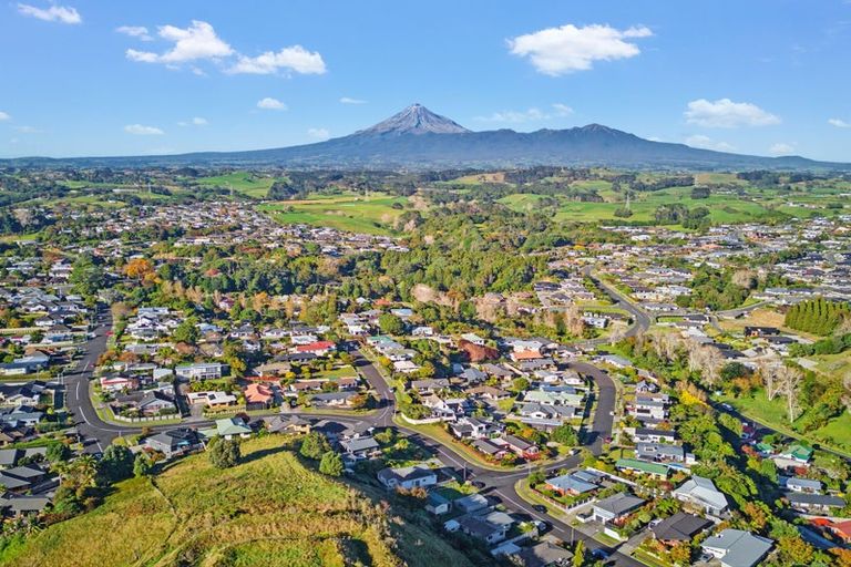 Photo of property in 73 Oranga Street, Westown, New Plymouth, 4310