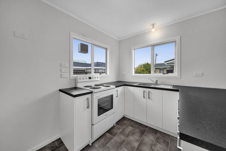 Photo of property in 8a Milmoe Street, Hawera, 4610