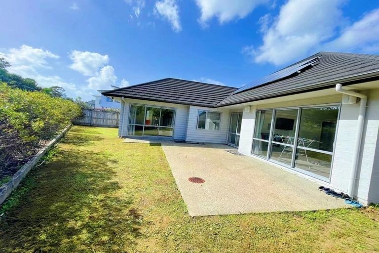 Photo of property in 17 Seafort Lane, Silverdale, 0932