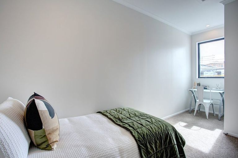 Photo of property in 17 Hema Road, Hobsonville, Auckland, 0616