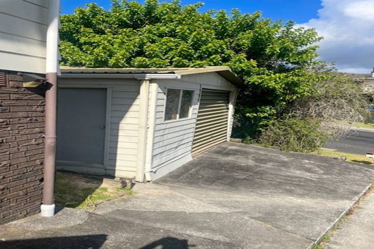 Photo of property in 68 Reynella Drive, Massey, Auckland, 0614