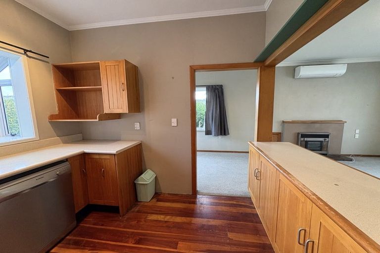 Photo of property in 17 Howard Road, Taradale, Napier, 4112