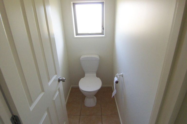 Photo of property in 5 Longspur Avenue, Wigram, Christchurch, 8025