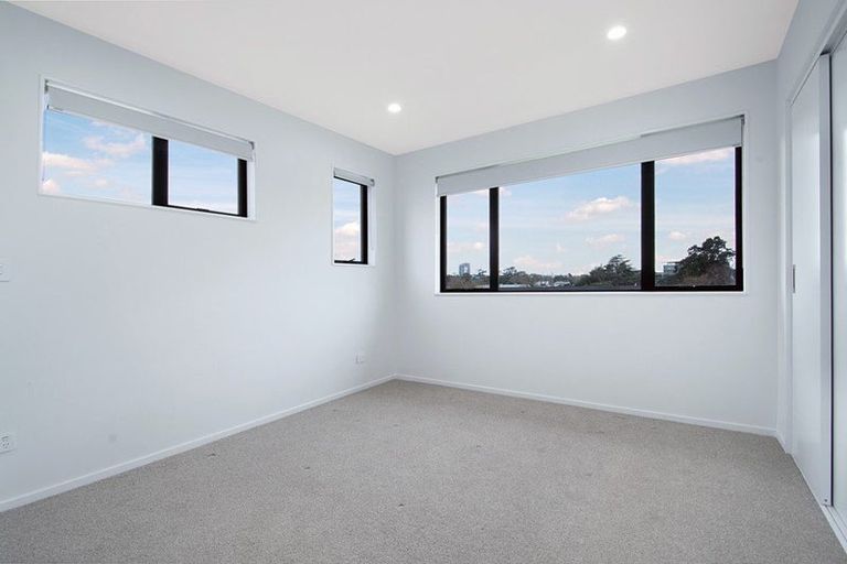 Photo of property in 41 Eileen Newey Place, Henderson, Auckland, 0612