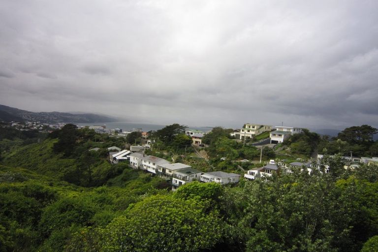 Photo of property in 12a Ashton Fitchett Drive, Brooklyn, Wellington, 6021
