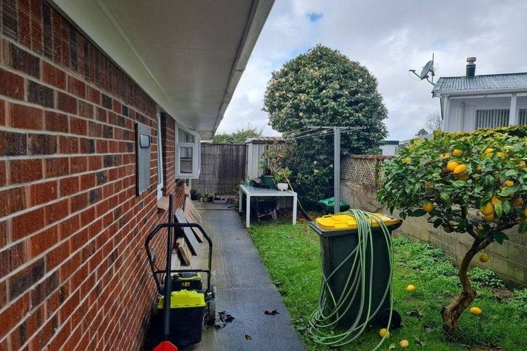 Photo of property in 1/81 Christmas Road, Manurewa, Auckland, 2102