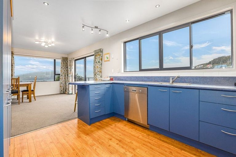 Photo of property in 154 Kahu Road, Paremata, Porirua, 5024