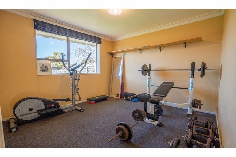 Photo of property in 121 Cunningham Crescent, Grasmere, Invercargill, 9810