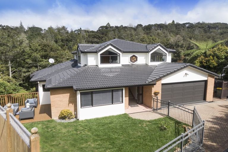 Photo of property in 33 Homewood Place, Chatswood, Auckland, 0626