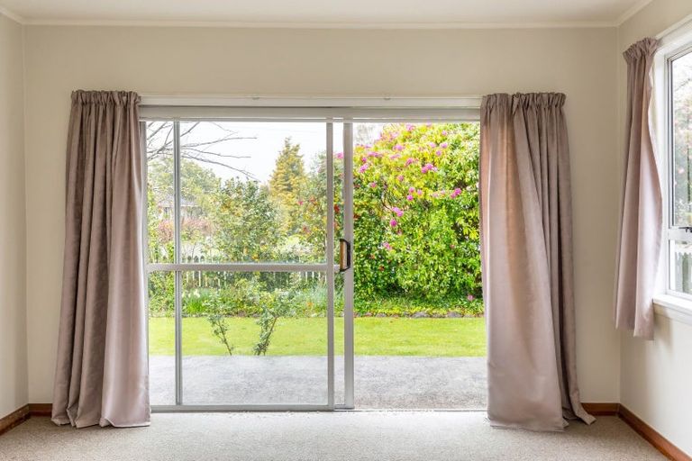 Photo of property in 42 Jellicoe Street, Greytown, 5712
