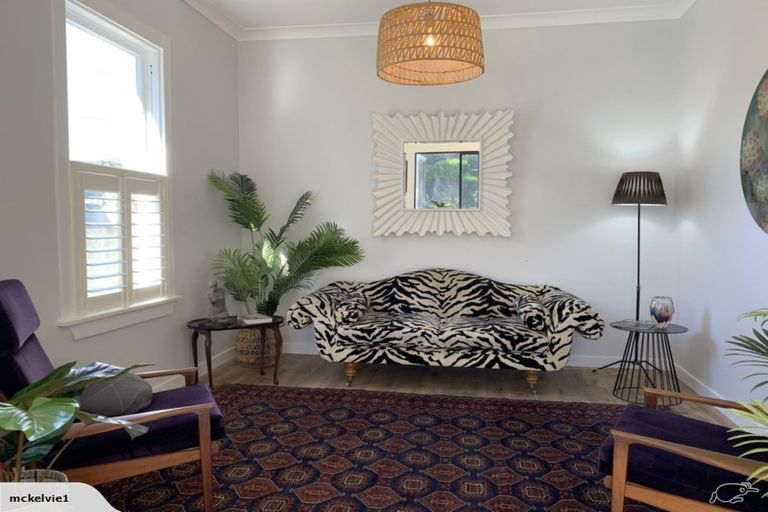 Photo of property in 40 Rua Street, Lyall Bay, Wellington, 6022