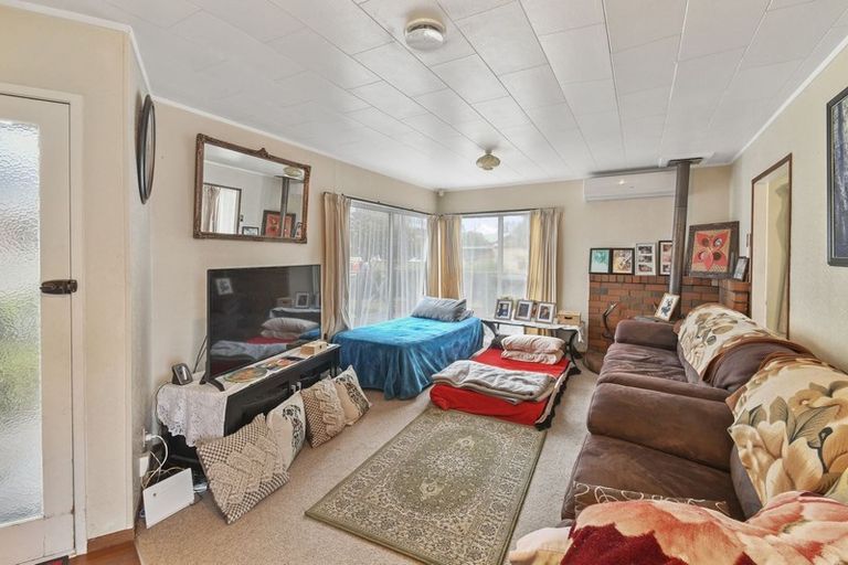 Photo of property in 2 Chantelle Place, Papatoetoe, Auckland, 2025