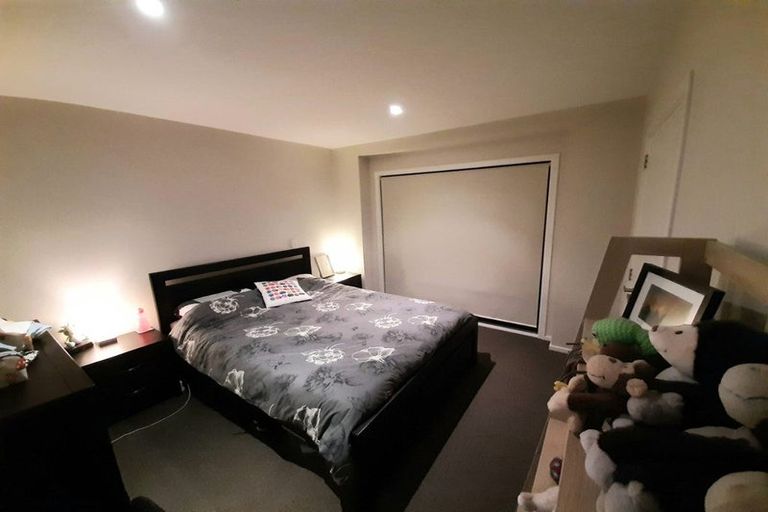 Photo of property in 9d2 Comber Place, Johnsonville, Wellington, 6037