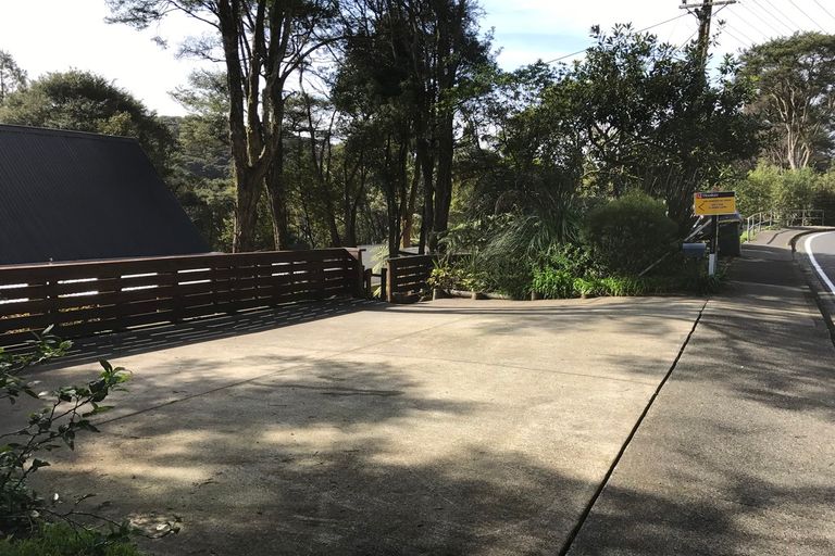 Photo of property in 138 Laingholm Drive, Laingholm, Auckland, 0604
