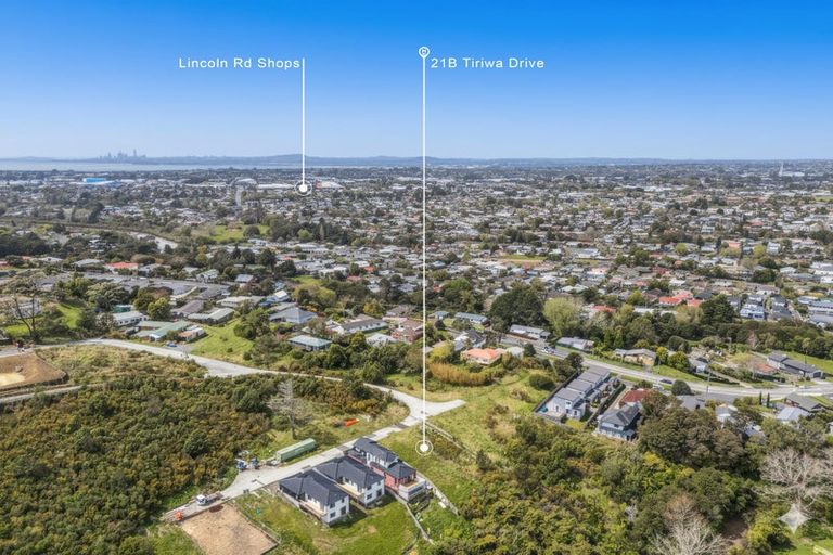 Photo of property in 21b Tiriwa Drive, Massey, Auckland, 0614