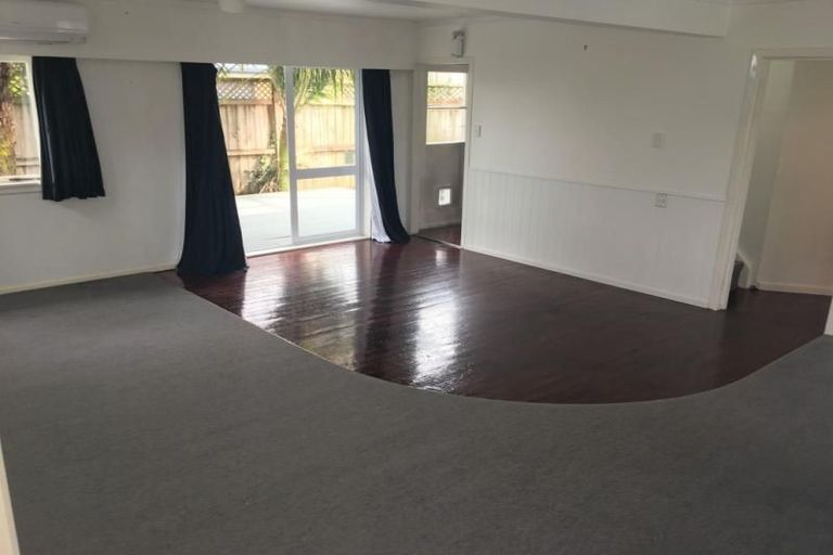 Photo of property in 1 River Road, Te Atatu Peninsula, Auckland, 0610