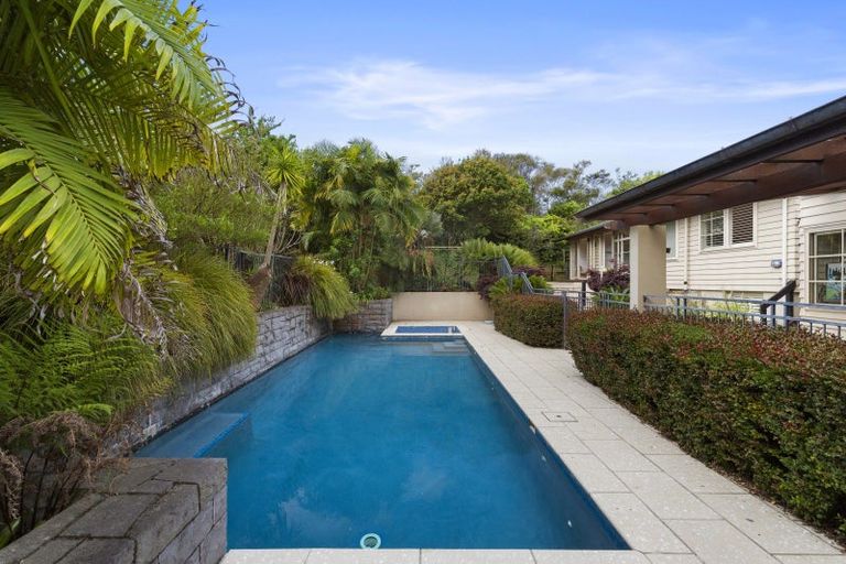 Photo of property in 14 Tiffany Close, Totara Park, Auckland, 2019