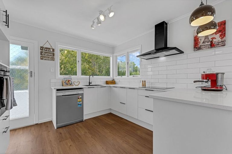 Photo of property in 10 Mildmay Road, Henderson, Auckland, 0610