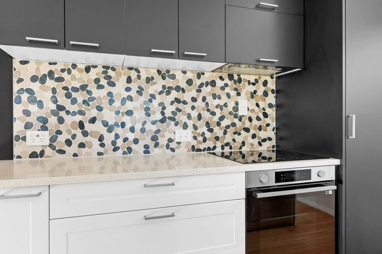 Photo of property in 679 Huia Road, Parau, Auckland, 0604