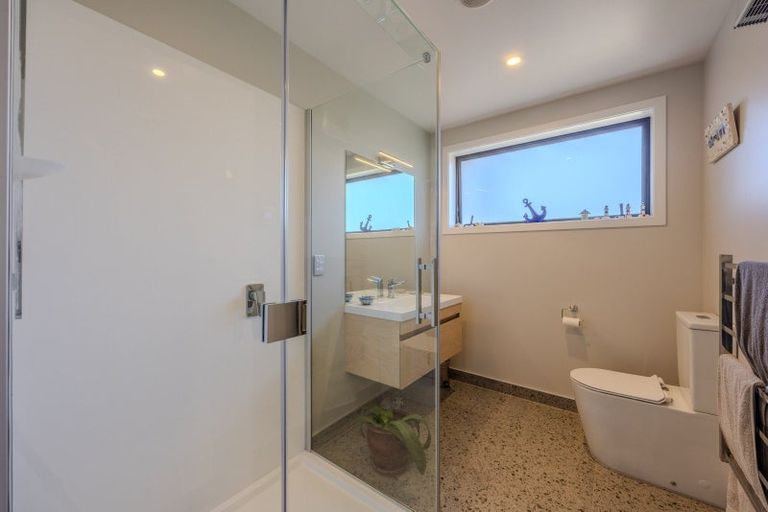 Photo of property in 6 Nokomai Street, Wanaka, 9305