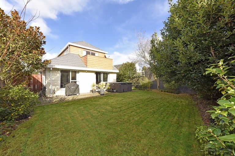 Photo of property in 15b Radnor Street, St Albans, Christchurch, 8014