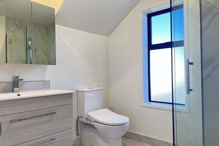 Photo of property in 8b/5 Taramea Place, Addington, Christchurch, 8024