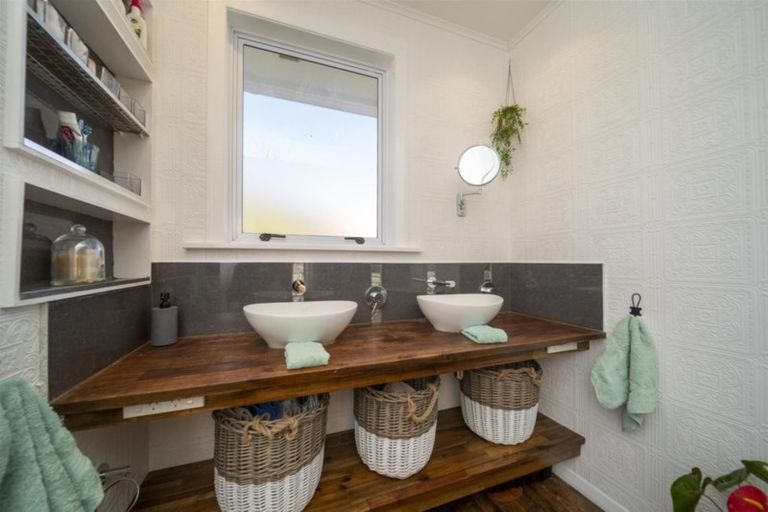 Photo of property in 4 Wera Street, Hawera, 4610