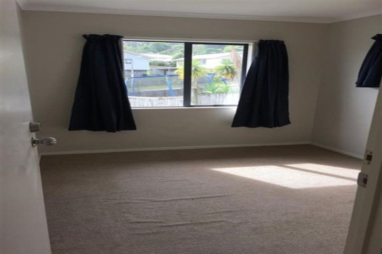 Photo of property in 17 Maywood Crescent, Glen Eden, Auckland, 0602