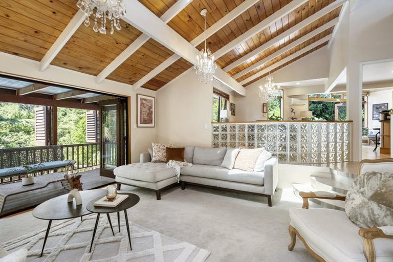 Photo of property in 22 Hebe Place, Birkenhead, Auckland, 0626