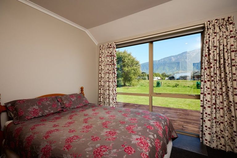 Photo of property in 16 Titoki Drive, Kaikoura Flat, Kaikoura, 7371