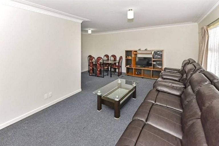 Photo of property in 2/7 Hill Road, Papatoetoe, Auckland, 2025
