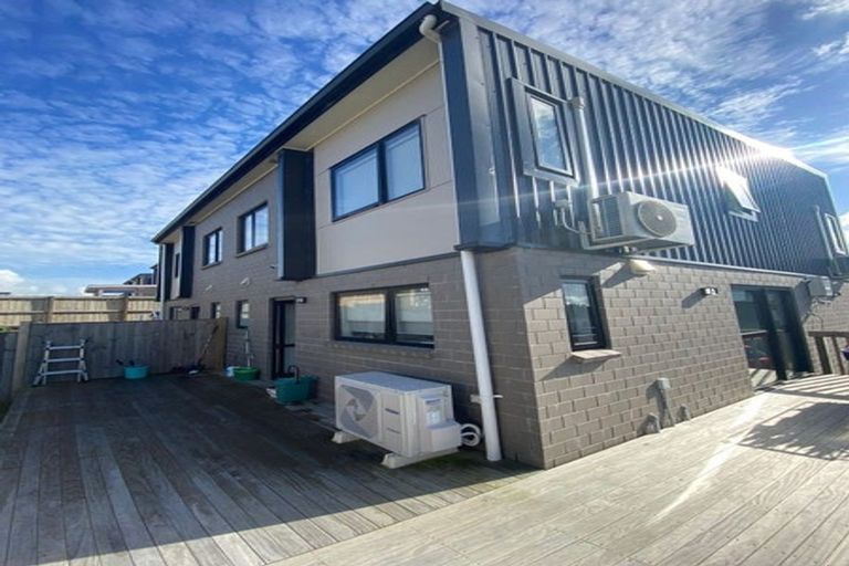 Photo of property in 7b Poruru Close, Papakura, 2110