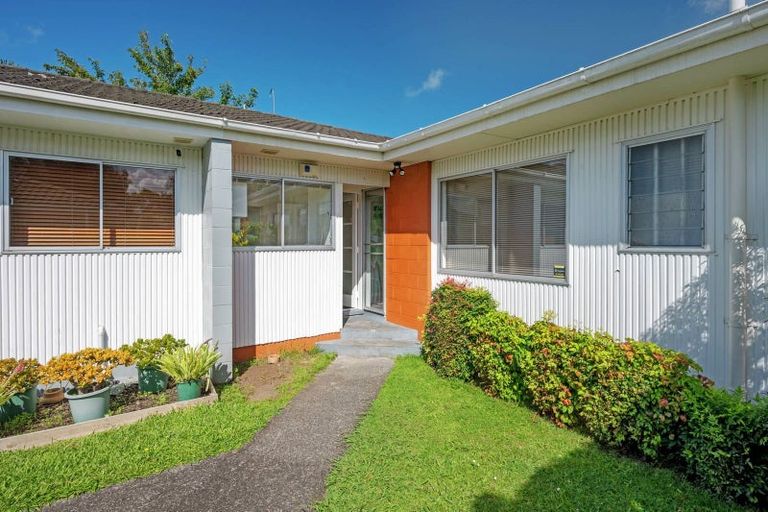 Photo of property in 2/60 Jellicoe Road, Manurewa, Auckland, 2102