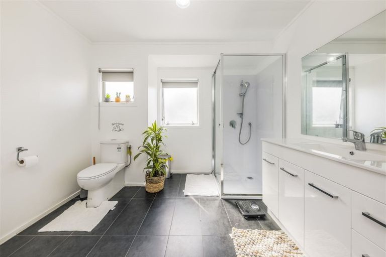 Photo of property in 3 Carter Place, Manurewa, Auckland, 2102