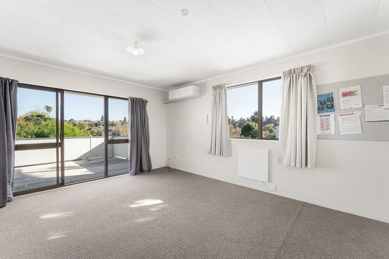 Photo of property in 16 Lagoon Place, Poike, Tauranga, 3112