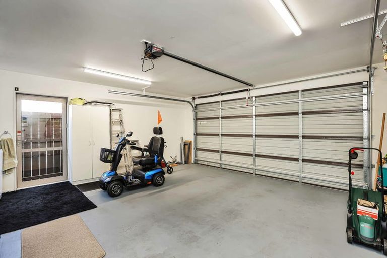 Photo of property in 21 Cox Street, Ashburton, 7700