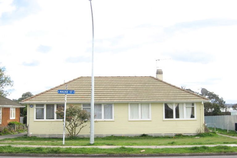 Photo of property in 2 Mackie Street, Waipukurau, 4200