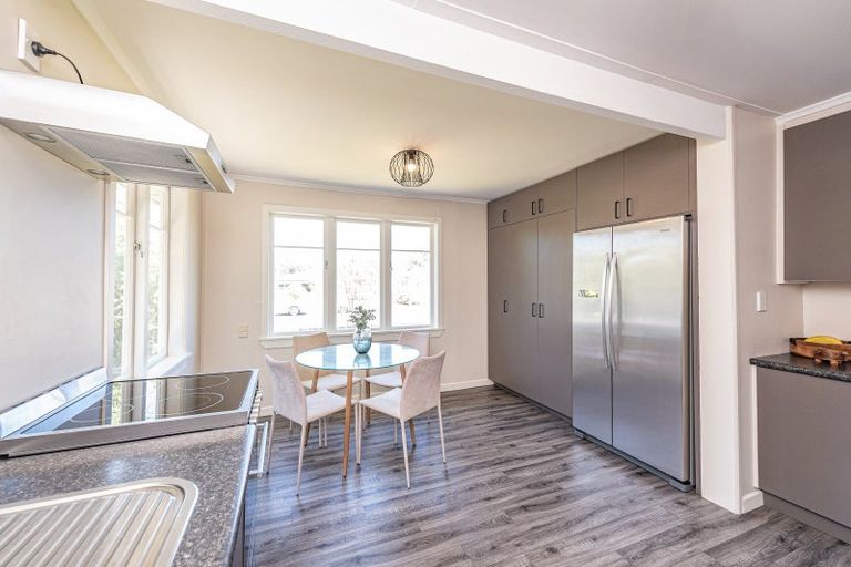 Photo of property in 16 Nikau Street, Tawhero, Whanganui, 4501