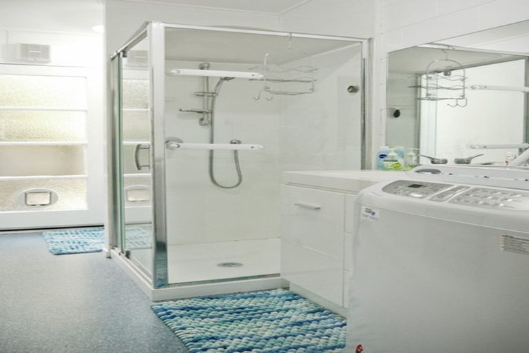 Photo of property in 3/12 Thornley Street, Titahi Bay, Porirua, 5022