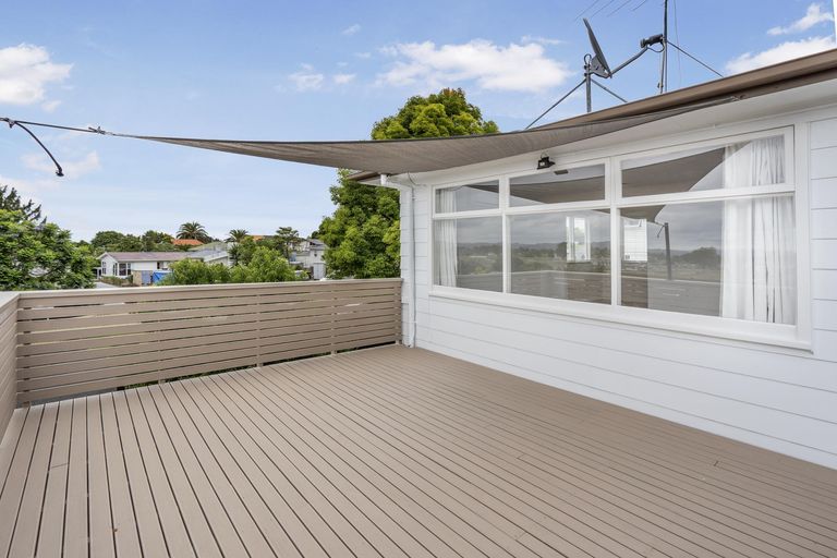 Photo of property in 14 Frangipani Avenue, Manurewa, Auckland, 2102