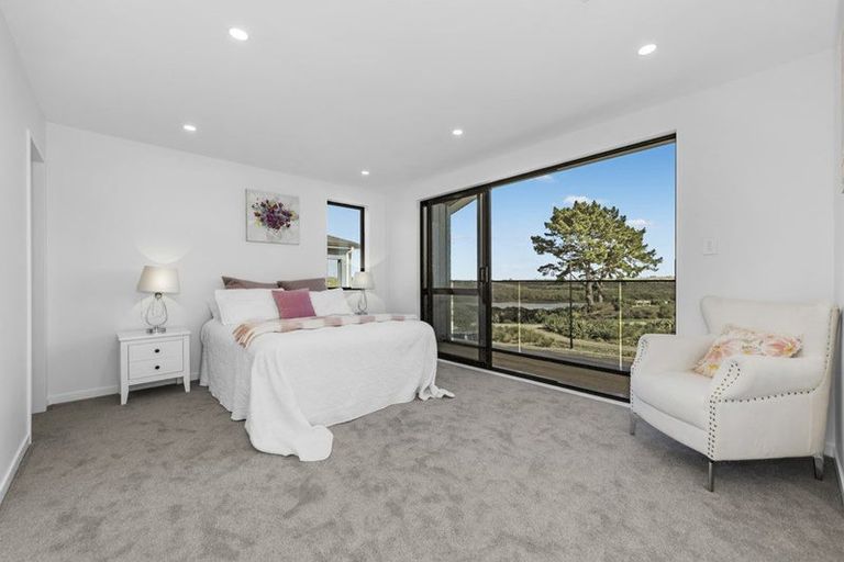 Photo of property in 13 Catalina Avenue, Rosehill, Papakura, 2113